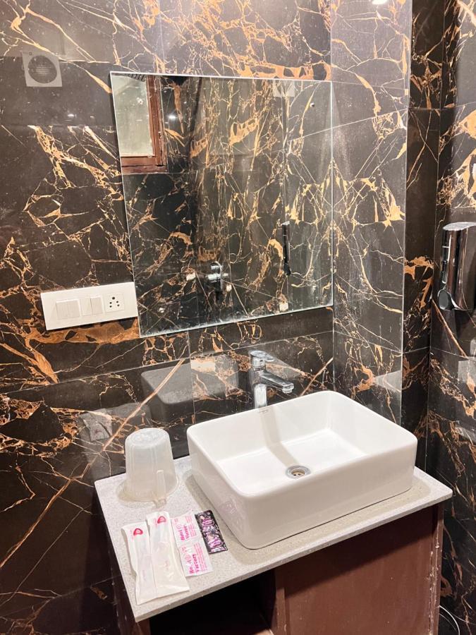 שימלה Hotel Victory מראה חיצוני תמונה
